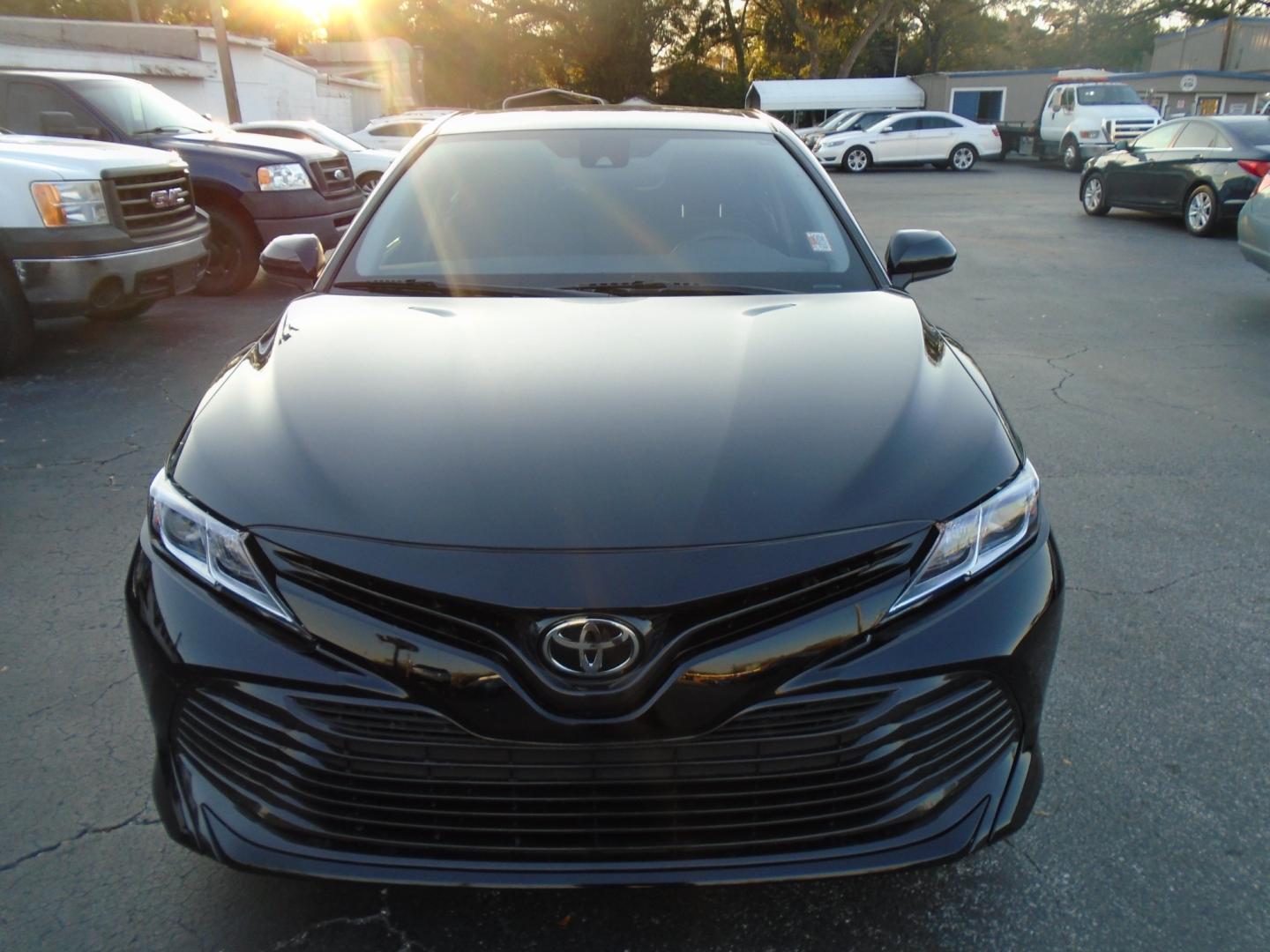 2020 Toyota Camry LE (4T1C11AK0LU) with an 2.5L L4 DOHC 16V engine, 8A transmission, located at 6112 N Florida Avenue, Tampa, FL, 33604, (888) 521-5131, 27.954929, -82.459534 - Photo#1